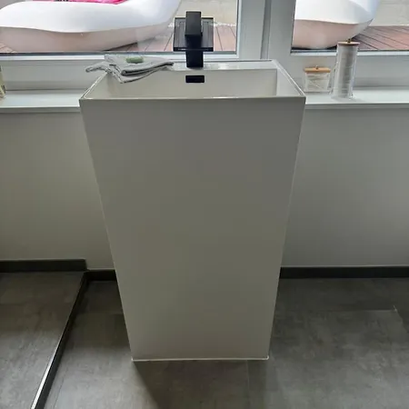 Poolhaus Design-loft Mit Terrasse Am Park * Paderborn