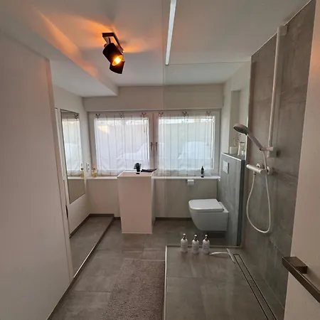 아파트 Poolhaus Design-loft Mit Terrasse Am Park