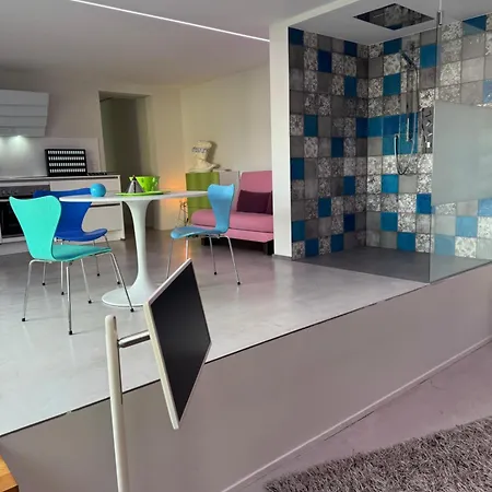 Poolhaus Design-loft Mit Terrasse Am Park Apartament