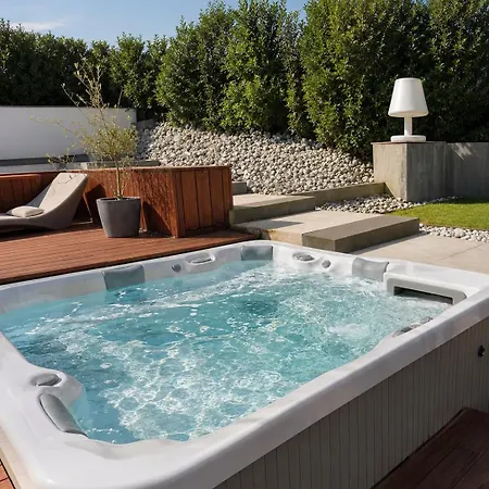 Poolhaus Design-loft Mit Terrasse Am Park Paderborn