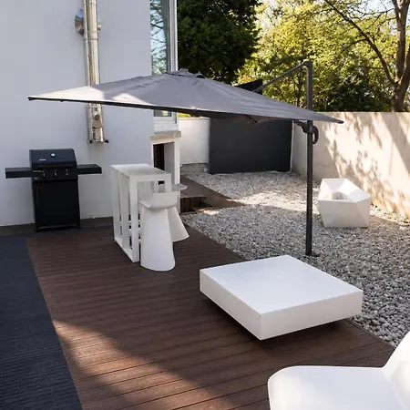 Poolhaus Design-loft Mit Terrasse Am Park Lejlighed